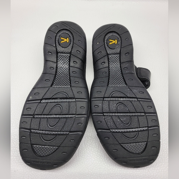 Keen Saratoga Women's sz 7 Mule Black Leather Mary Jane Slide Sandals shoes may  - Picture 2 of 7